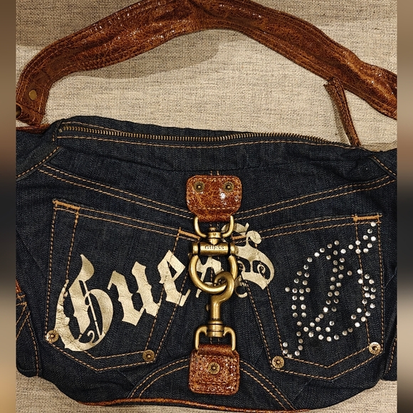 Guess Handbags - Vintage Guess purse